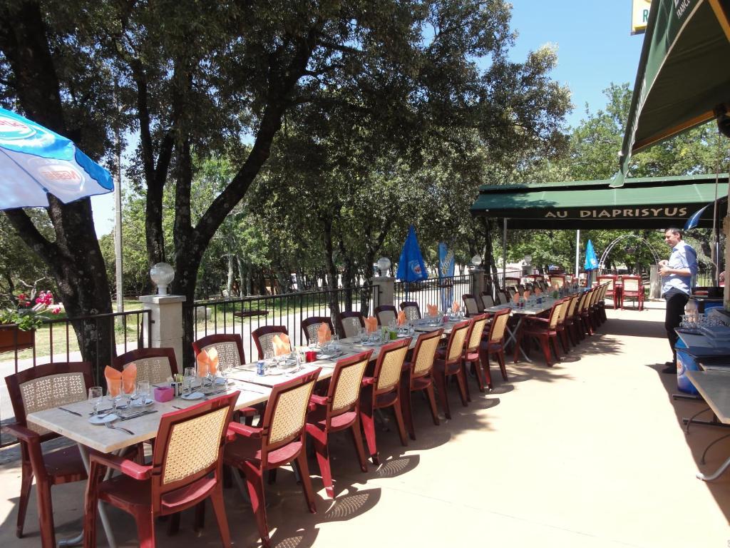 Hotel Terrasses de l'Aven à Orgnac-lʼAven Extérieur photo