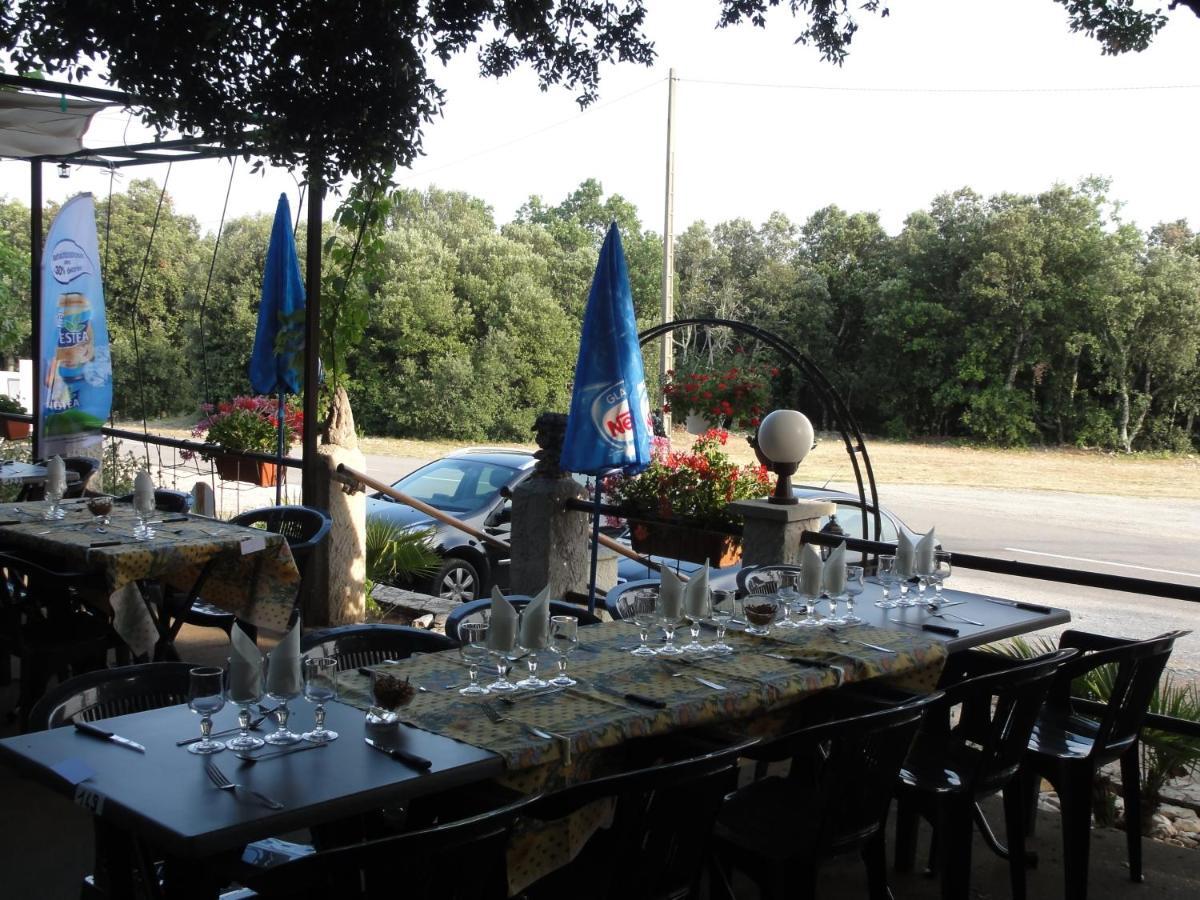 Hotel Terrasses de l'Aven à Orgnac-lʼAven Extérieur photo
