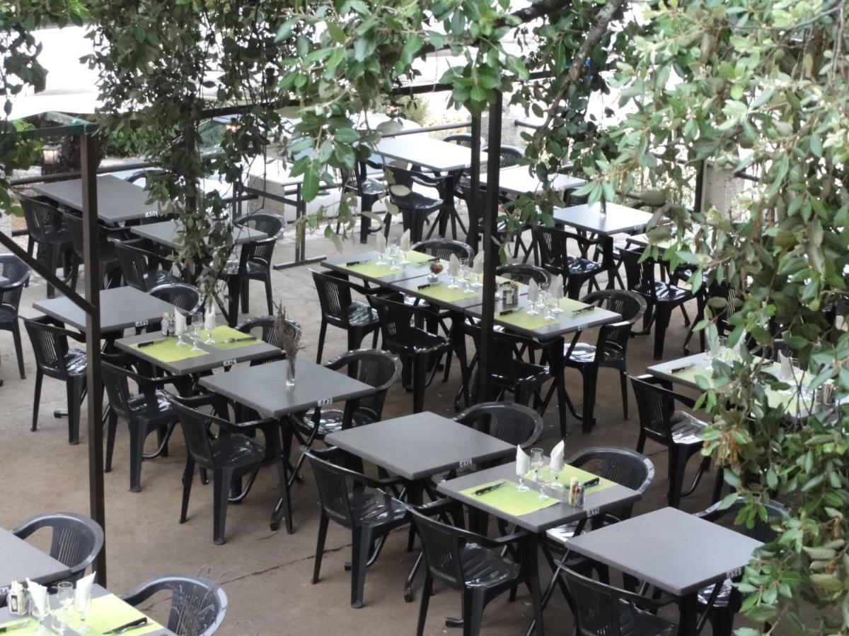 Hotel Terrasses de l'Aven à Orgnac-lʼAven Extérieur photo